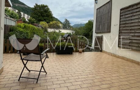 Filigramme MADAME Immobilier blanc – Voiron 4